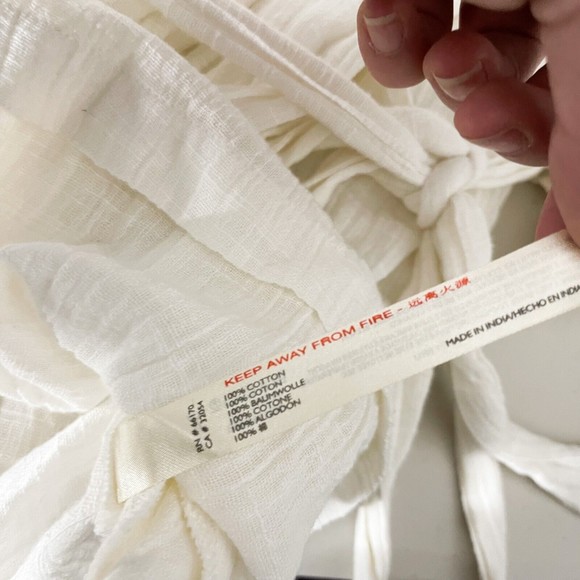 Free People Cool Off Romper Women's Ivory Off Shoulder Tie Waist Size Small - Picture 9 of 10